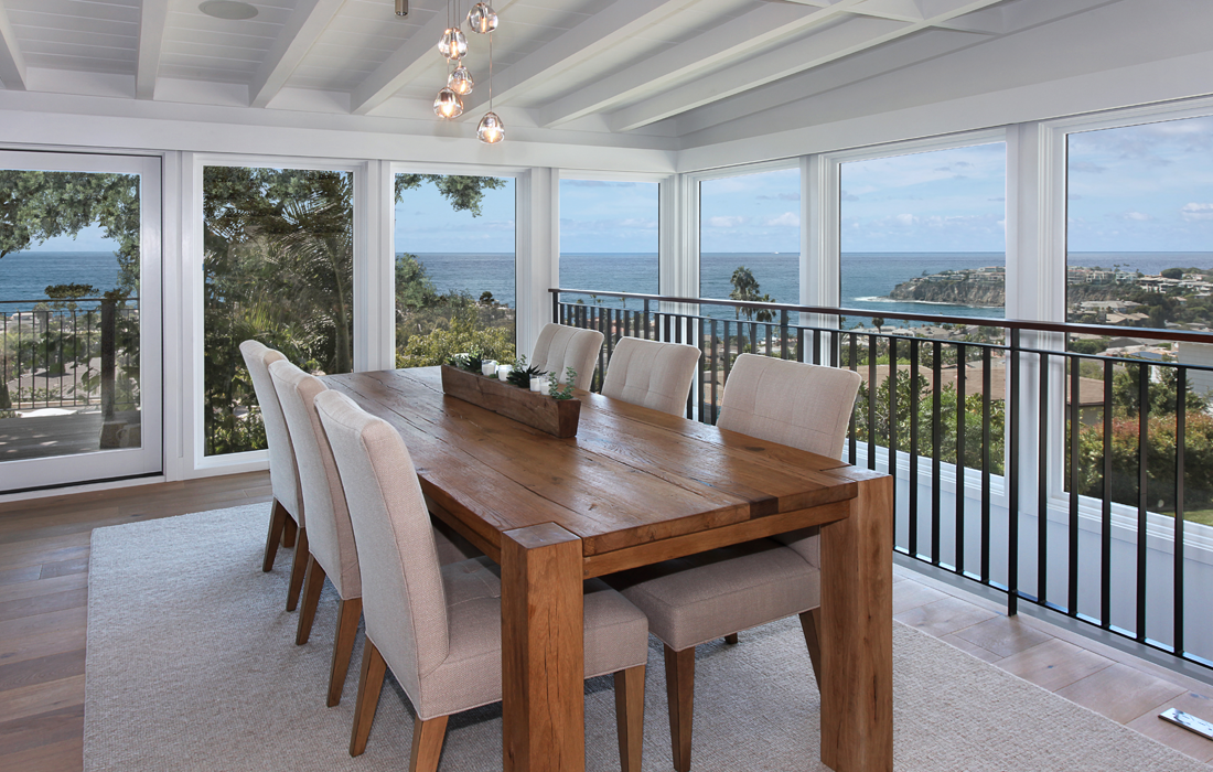 04-sunset-residence_diningroom_table