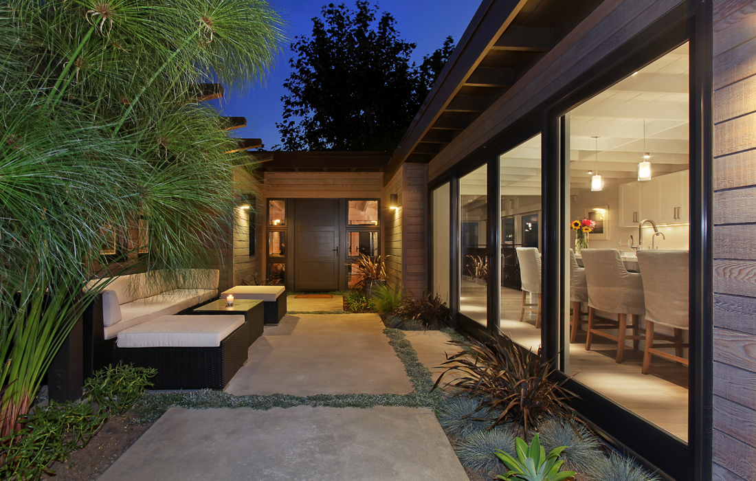 16-sunset-residence_outdoor_entry_1